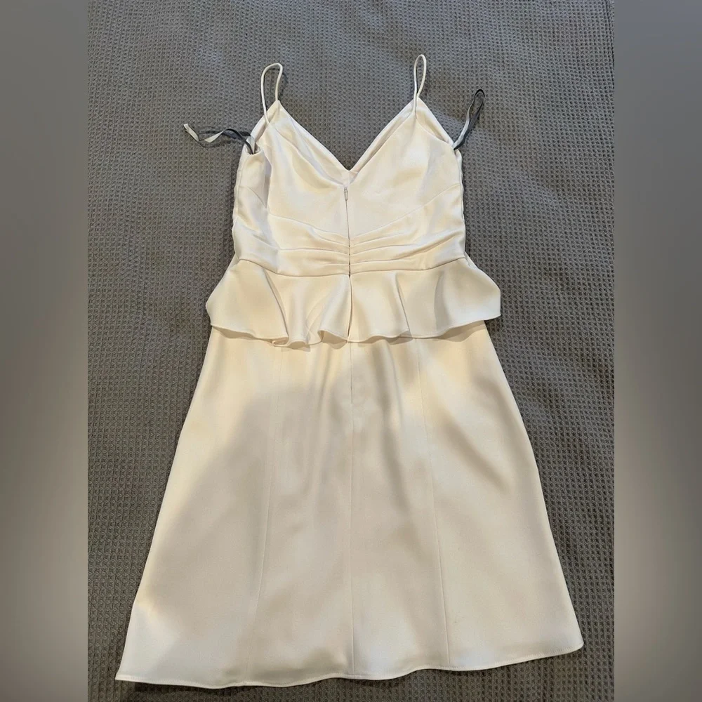 Monique Lhuillier Concertina MIDI Dress peplum fit and flare white dress - Picture 7 of 10